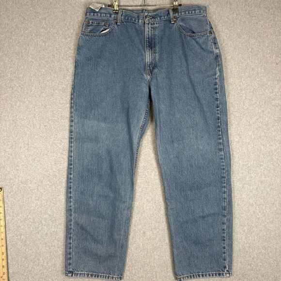 Levi’s 550 relaxed fit 40 x32 tapered leg mens jeans medium wash